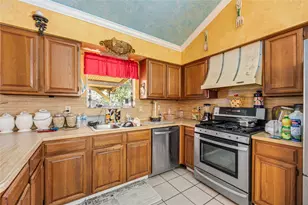 2919 Sunwood Dr, Houston, TX 77038 - Photo 9