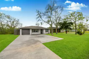 212 S Avenue D, Freeport, TX 77541 - Photo 3