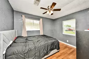 212 S Avenue D, Freeport, TX 77541 - Photo 25