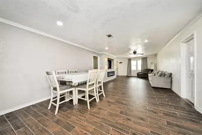 212 S Avenue D, Freeport, TX 77541 - Photo 13