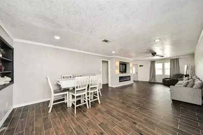 212 S Avenue D, Freeport, TX 77541 - Photo 15