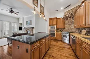 2128 Harold St, Houston, TX 77098 - Photo 3
