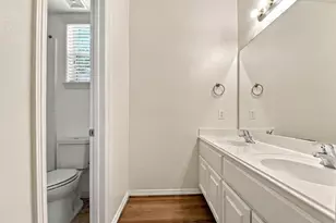 9323 Hudson Bend Cir, Houston, TX 77095 - Photo 35