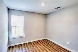 8639 Sunderland Rd, Houston, TX 77028 - Photo 23