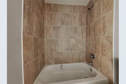 8639 Sunderland Road, Houston, TX 77028 - Photo 9