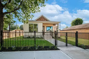 301 Vincent St, Houston, TX 77009 - Photo 1