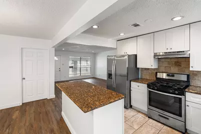 9005 Gabriel Street, Houston, TX 77063 - Photo 5