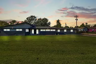 2011 Durrain Ferry Rd, Baytown, TX 77520 - Photo 31