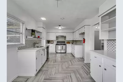 2011 Durrain Ferry Road, Baytown, TX 77520 - Photo 15