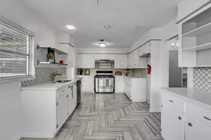 2011 Durrain Ferry Rd, Baytown, TX 77520 - Photo 15