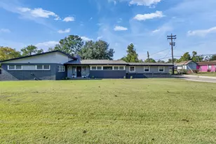 2011 Durrain Ferry Rd, Baytown, TX 77520 - Photo 3