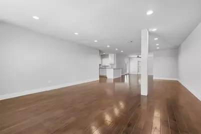 6422 Woodbrook Lane, Houston, TX 77008 - Photo 3