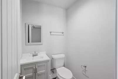 6422 Woodbrook Lane, Houston, TX 77008 - Photo 13