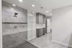 6422 Woodbrook Ln, Houston, TX 77008 - Photo 9