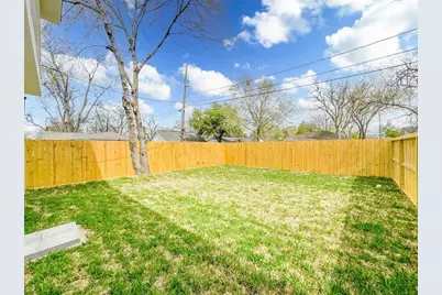 11514 Courtshire Road, Houston, TX 77076 - Photo 21