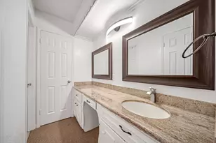 10732 Briar Forest Dr, Houston, TX 77042 - Photo 17