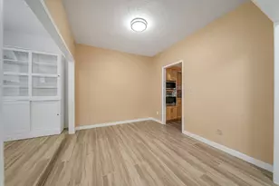10732 Briar Forest Dr, Houston, TX 77042 - Photo 5