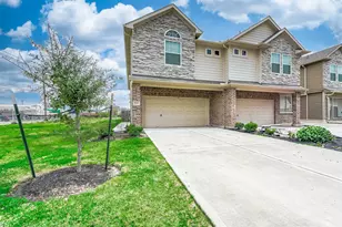 532 N 6th St, La Porte, TX 77571 - Photo 1