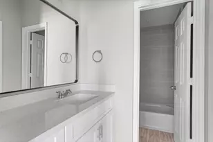 9707 Richmond Ave, Houston, TX 77042 - Photo 9