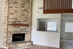8219 Furlong Ln, Houston, TX 77071 - Photo 3