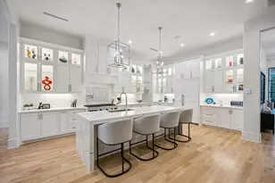 2215 Driscoll St, Houston, TX 77019 - Photo 9