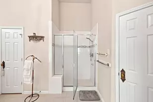 12418 Emerald Ln, Mont Belvieu, TX 77535 - Photo 35
