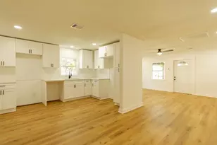 6802 Eastwood St, Houston, TX 77021 - Photo 9