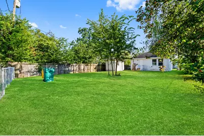 3208 Nebraska Street, Baytown, TX 77520 - Photo 13