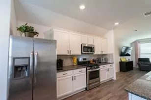 650 Harbor Colony Ln, La Marque, TX 77568 - Photo 7