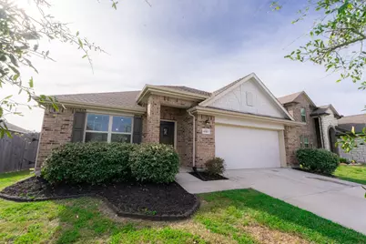650 Harbor Colony Lane, La Marque, TX 77568 - Photo 1