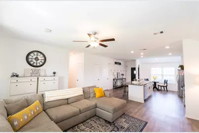 650 Harbor Colony Lane, La Marque, TX 77568 - Photo 13