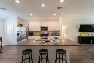 650 Harbor Colony Ln, La Marque, TX 77568 - Photo 9