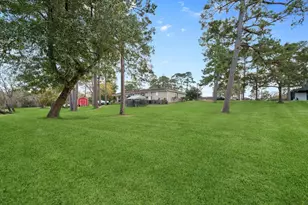 203 N Bayou Bend, Baytown, TX 77521 - Photo 9