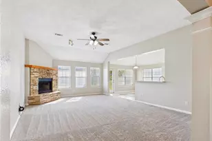 2701 Darwood Ct, Bryan, TX 77807 - Photo 5