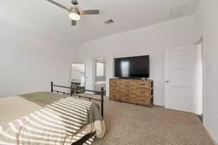 573 Newcomb Holw Dr, Conroe, TX 77304 - Photo 21