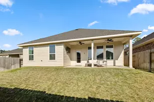 573 Newcomb Holw Dr, Conroe, TX 77304 - Photo 35