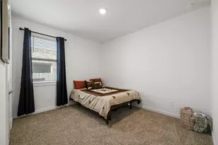 573 Newcomb Holw Dr, Conroe, TX 77304 - Photo 29