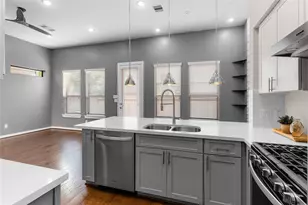 4705 Thornton Grove, Houston, TX 77018 - Photo 13