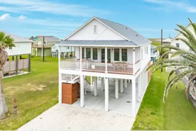 13119 Buccaneer Parkway, Freeport, TX 77541 - Photo 3