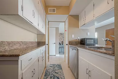 2101 Fountain View Drive #19, Houston, TX 77057 - Photo 19