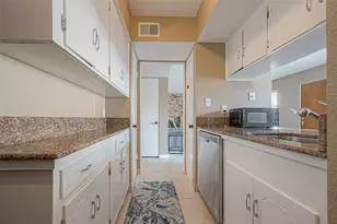 2101 Fountain View Dr, Houston, TX 77057 - Photo 19