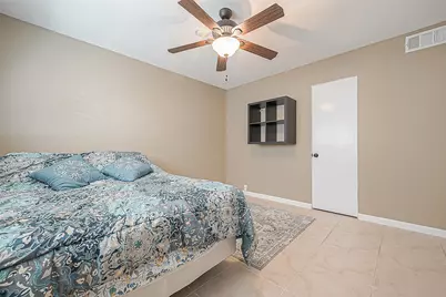 2101 Fountain View Drive #19, Houston, TX 77057 - Photo 23
