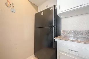 2101 Fountain View Dr, Houston, TX 77057 - Photo 17