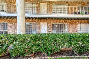2101 Fountain View Dr, Houston, TX 77057 - Photo 1
