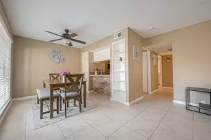 2101 Fountain View Dr, Houston, TX 77057 - Photo 3