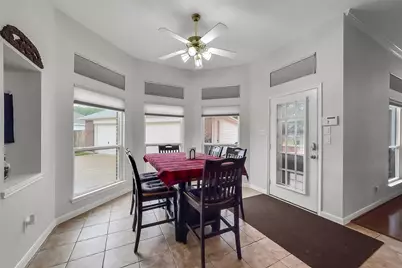 205 Trail Bend Lane, Friendswood, TX 77546 - Photo 9