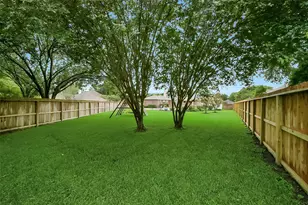205 Trail Bend Ln, Friendswood, TX 77546 - Photo 39