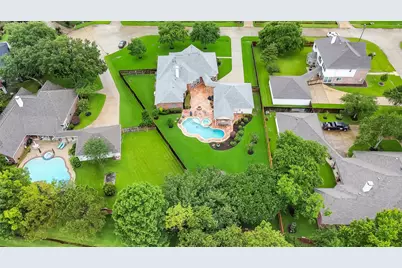 205 Trail Bend Lane, Friendswood, TX 77546 - Photo 1