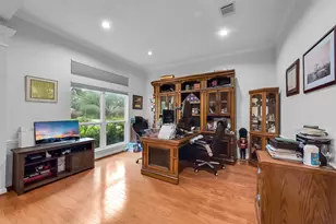 205 Trail Bend Ln, Friendswood, TX 77546 - Photo 11