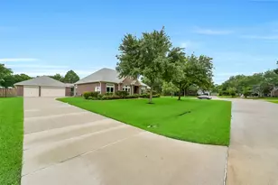 205 Trail Bend Ln, Friendswood, TX 77546 - Photo 3